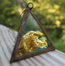 Load image into Gallery viewer, genuine gold leaf energy pyramid