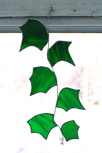 vine leaves suncatcher: ivy